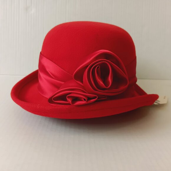 Vintage 1980s Sonni Women\'s Red Wool Cloche Hat With Fabric Rose Detail main image 12